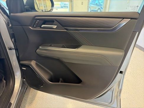 Used 2025 GMC Acadia AT4 w/ LPO, Floor Liner Package AWD/4WD image 48
