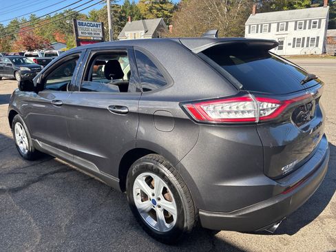 Used 2015 Ford Edge SE image 3