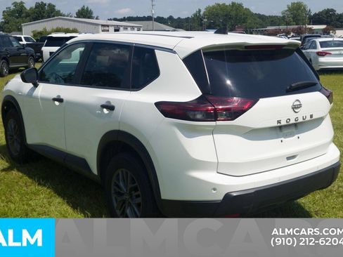 Used 2024 Nissan Rogue S FWD image 22