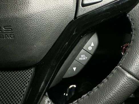 Used 2022 Honda HR-V EX-L image 25