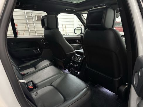 Used 2018 Land Rover Range Rover image 32