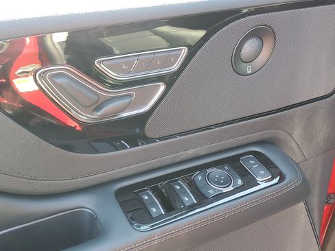 New 2026 Lincoln Aviator AWD image 9
