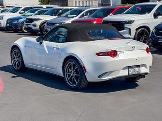 Used 2022 MAZDA MX-5 Miata Grand Touring RWD video 2