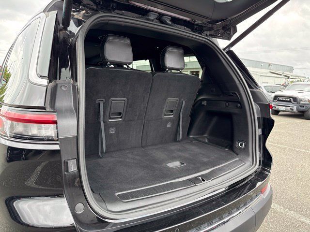 Used 2024 Jeep Grand Cherokee L Limited w/ Luxury Tech Group II AWD/4WD image 14
