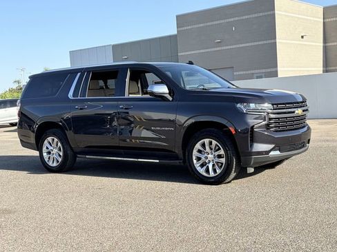 Used 2024 Chevrolet Suburban Premier RWD image 4