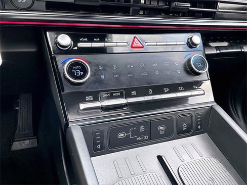 Used 2024 Hyundai Santa Fe Calligraphy image 24