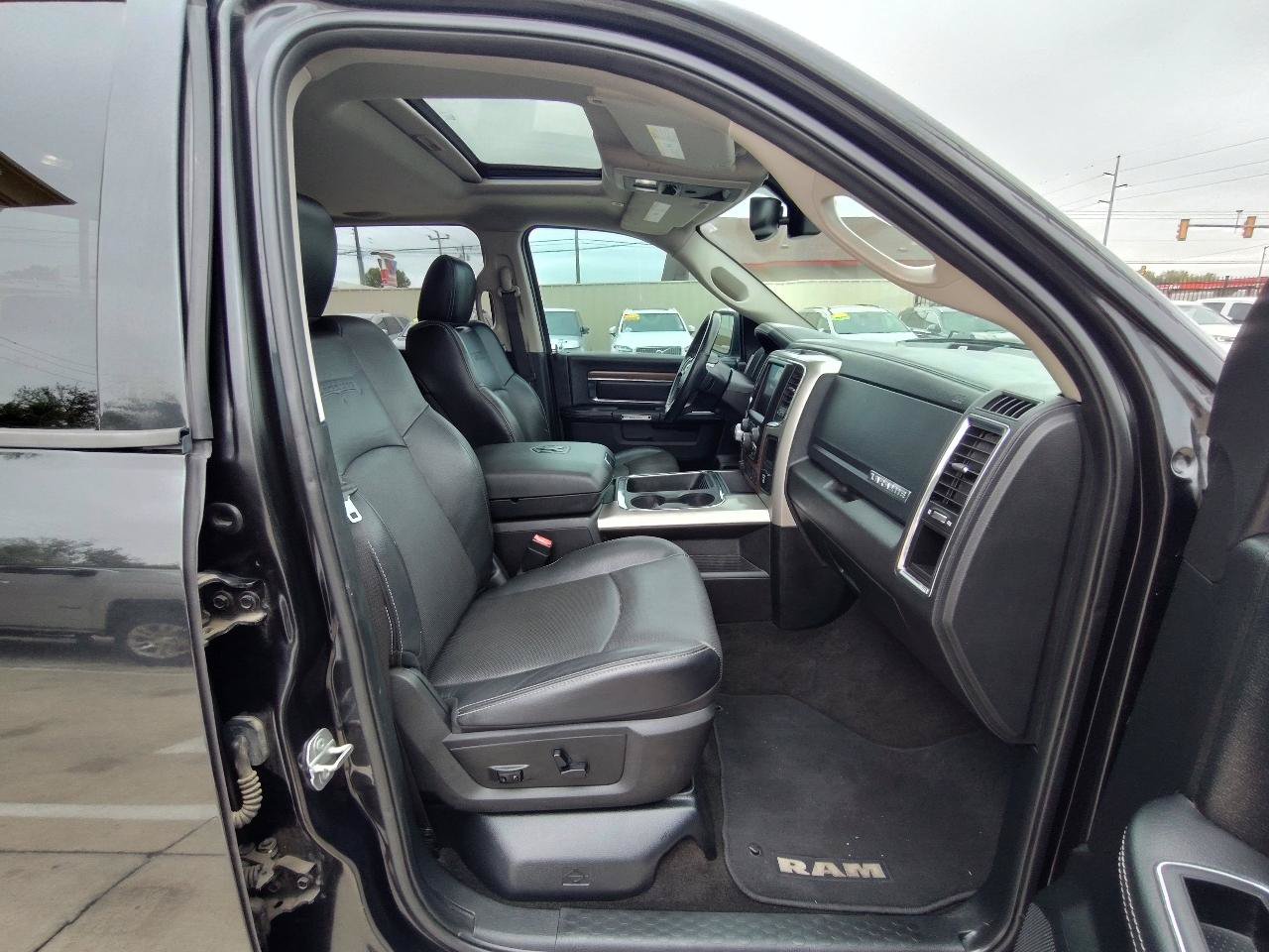 Used 2017 RAM 1500 Laramie w/ Convenience Group AWD/4WD image 49