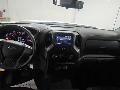 Used 2022 Chevrolet Silverado 1500 Custom Trail Boss w/ LPO, Dark Essentials Package AWD/4WD image 11