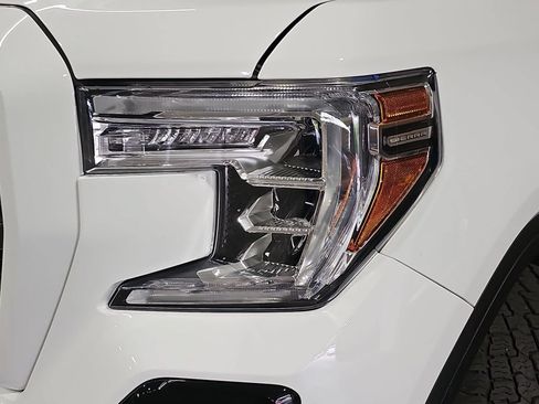 Certified 2022 GMC Sierra 1500 AT4 w/ AT4 Premium Package AWD/4WD image 37