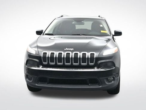 Used 2016 Jeep Cherokee Latitude image 2