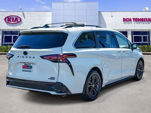 Used 2024 Toyota Sienna XSE w/ XSE Premium Package AWD/4WD image 4