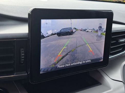 Used 2023 Ford Explorer XLT w/ Equipment Group 202A image 16