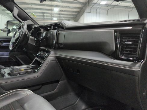 Used 2024 GMC Sierra 2500 AT4X image 16