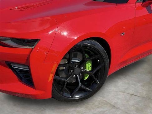 Used 2016 Chevrolet Camaro SS RWD image 6