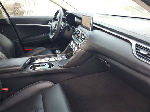 Used 2022 Genesis G70 2.0T image 34