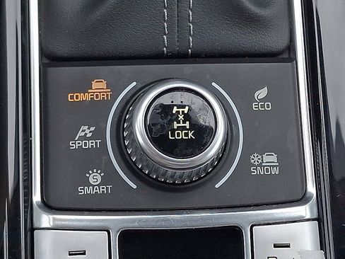 Used 2022 Kia Telluride S image 28