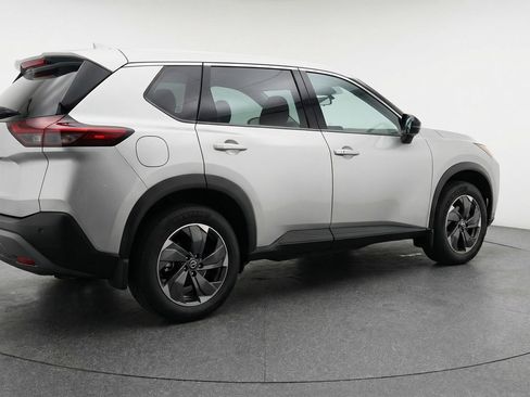 Used 2025 Nissan Rogue SV image 9