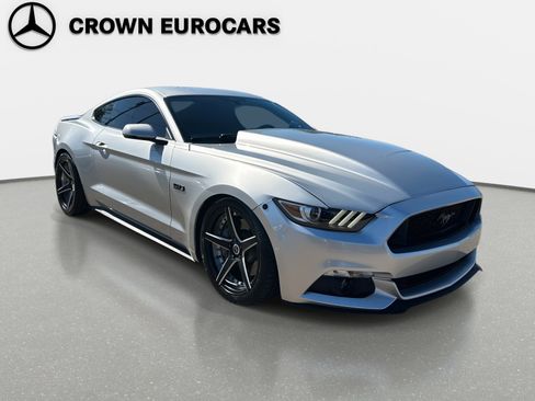 Used 2017 Ford Mustang GT Premium image 7