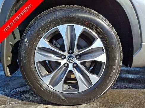 Certified 2025 Toyota Highlander XLE AWD/4WD image 9
