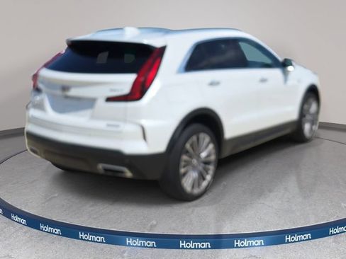 Used 2024 Cadillac XT4 Premium Luxury AWD/4WD image 6
