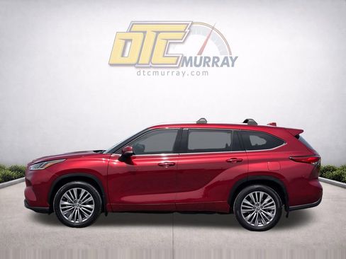 Used 2023 Toyota Highlander Platinum FWD image 8
