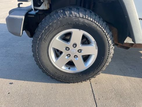 Used 2010 Jeep Wrangler Sport AWD/4WD image 28