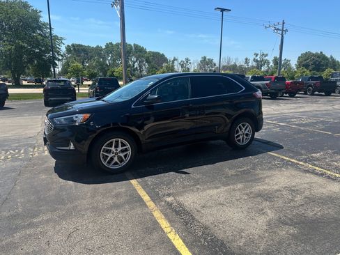 Used 2024 Ford Edge SEL w/ Convenience Package AWD/4WD image 2
