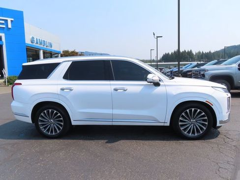 Used 2024 Hyundai Palisade Calligraphy AWD/4WD image 9