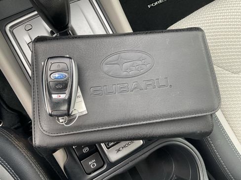 Used 2021 Subaru Forester Premium AWD/4WD image 23