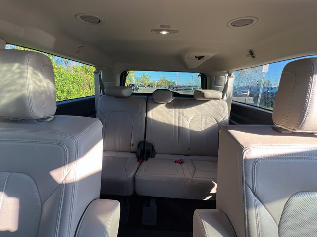 Used 2023 Ford Expedition Max Limited AWD/4WD image 19