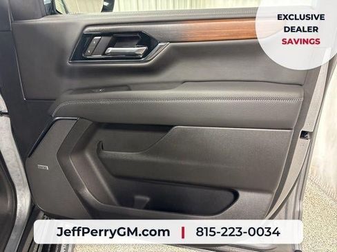 New 2026 GMC Yukon Denali w/ Denali Reserve Package AWD/4WD image 16
