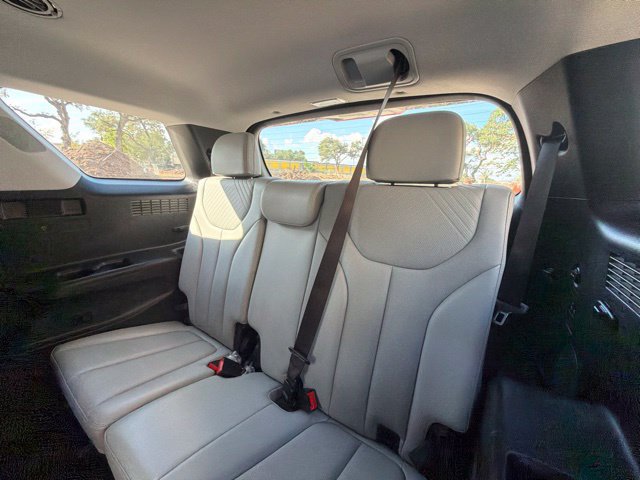 Used 2023 Hyundai Palisade SEL w/ Premium Package FWD image 14
