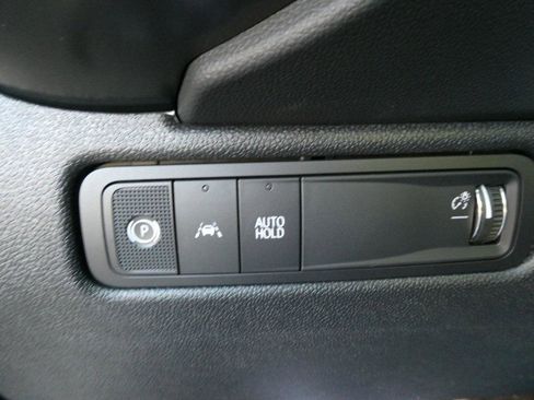 New 2026 Chevrolet Equinox EV LT image 21