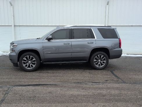 Used 2018 Chevrolet Tahoe LS image 3