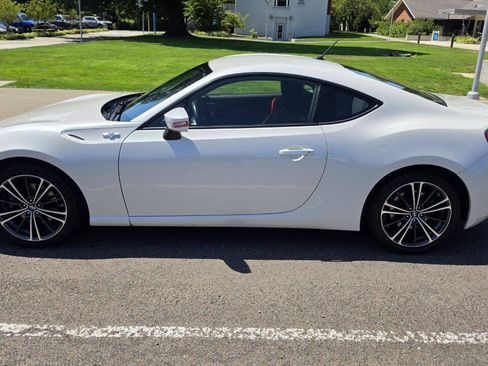 Used 2013 Scion FR-S RWD image 8