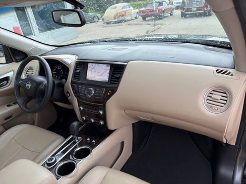 Used 2016 Nissan Pathfinder 4WD image 32