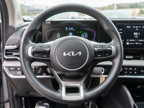 Certified 2023 Kia Sportage LX image 14