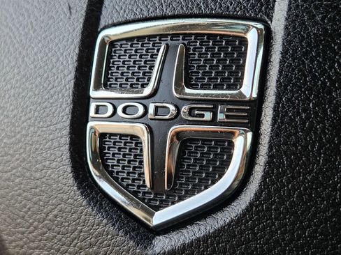 Used 2015 Dodge Grand Caravan SXT w/ UConnect Hands-Free Group image 23