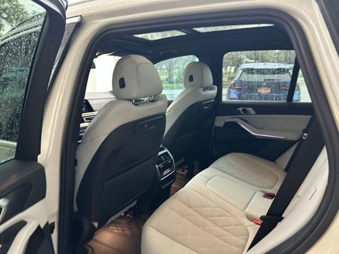 Used 2023 BMW X5 xDrive40i w/ Premium Package image 18