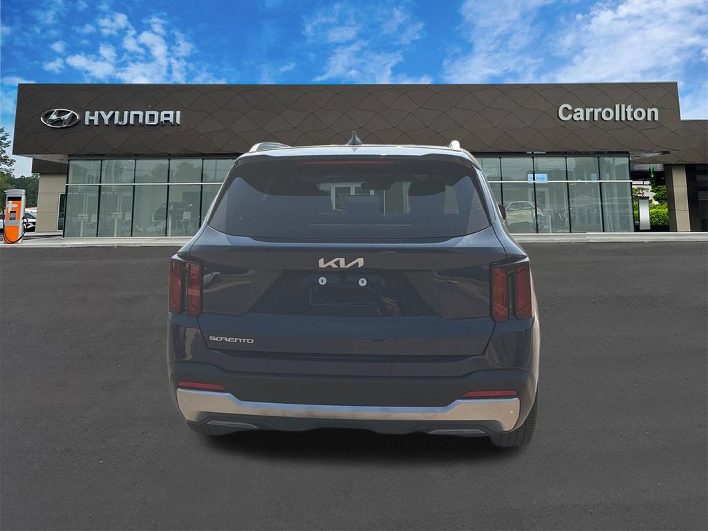 Used 2025 Kia Sorento S w/ Panoramic Sunroof Package FWD image 6