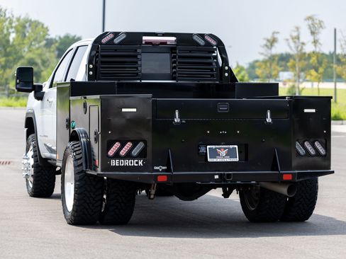 Used 2022 GMC Sierra 3500 Denali w/ Denali Ultimate Package AWD/4WD image 24