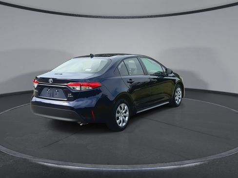 Used 2025 Toyota Corolla LE FWD image 8