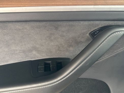 Used 2023 Tesla Model Y Long Range image 11