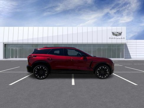 Used 2025 Chevrolet Blazer EV RS AWD/4WD image 2