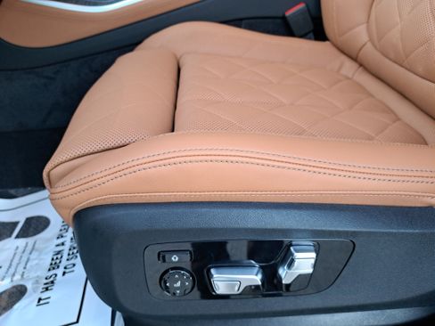 New 2026 BMW X5 xDrive50e w/ Executive Package image 29