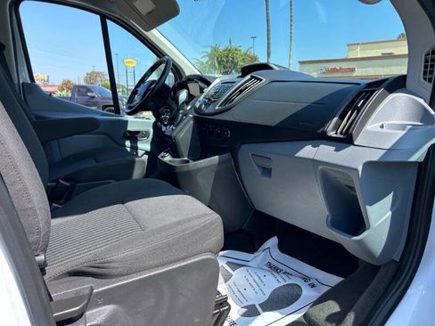 Used 2017 Ford Transit 350 XLT image 9