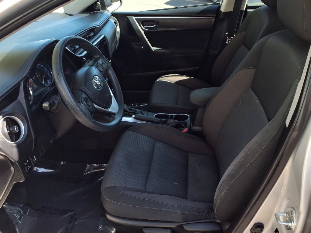 Certified 2018 Toyota Corolla LE FWD image 19