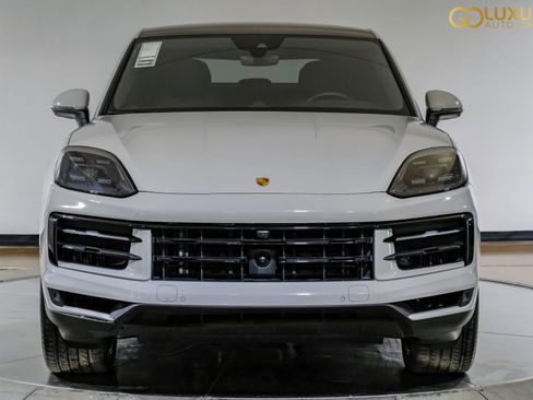 Used 2024 Porsche Cayenne Coupe AWD/4WD image 7
