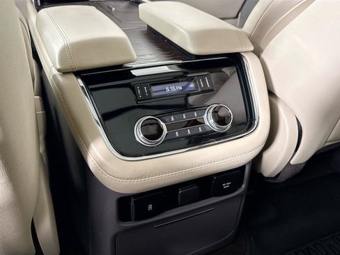 Used 2021 Lincoln Navigator Reserve w/ Luxury Package AWD/4WD image 35