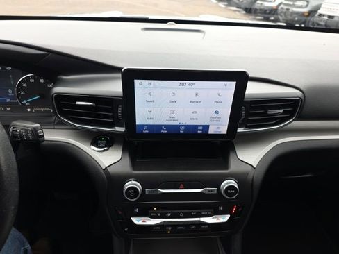 Used 2020 Ford Explorer XLT w/ Equipment Group 202A image 23